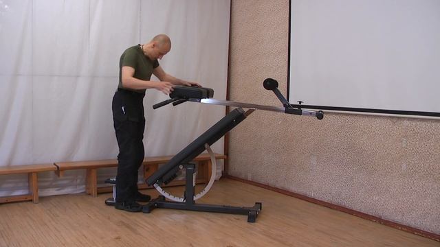 Экстензия и гиперэкстензия на скамье IRONMASTER смотреть онлайн