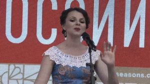 Екатерина Германозашвили  и ансамбль Саратовская гармоника   "Выходил на поля молодой агроном"