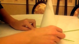 МК елки. Плетение из газетных трубочек.