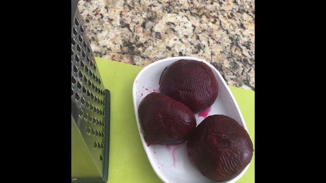 Cold and detoxing Russian beets soup   Холодныи и очистительныи свекольныи суп