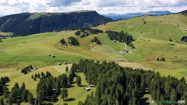 Alpe di Siusi - Dolomiti, trekking in Val Gardena смотреть онлайн