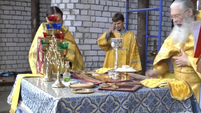 Первая Литургия в строящемся соборе Божьей Матери Неупиваемая чаша смотреть онлайн