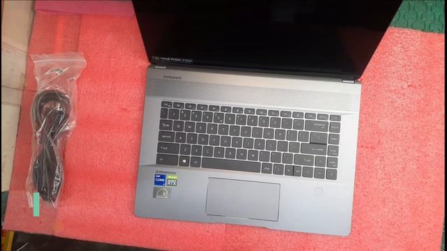 MSI Creator Z16 UNBOXING смотреть онлайн