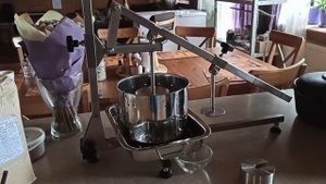 Пресс для сыра.