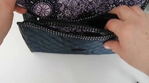 сумка- клатч, с 3 отделениями.