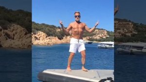 Джанлука Вакки. Танец на яхте №3.