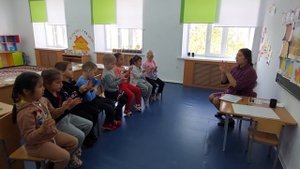 Занятие по рисованию в подготовительной группе "Золотая осень ".