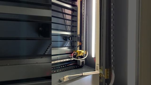 Лазерный станок Expert EO6040 80 Вт , для резки  и гравировки неметаллов. Краткий обзор.
