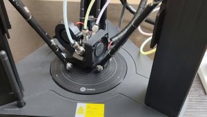 Dobot MOOZ 3 full color 3D printer with auto color mixing & switching