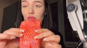 АСМР ИТИНГ СЁМГА ? / asmr ?