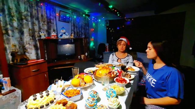 Как деревне празднуют 2023 год . Семейное застолье. Праздник в сельской глубинке. смотреть онлайн