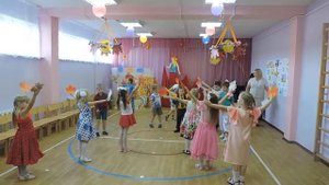 Танец Осень,золотой листопад. ДОУ Стеклозаводская СОШ подготовительная группа 2018