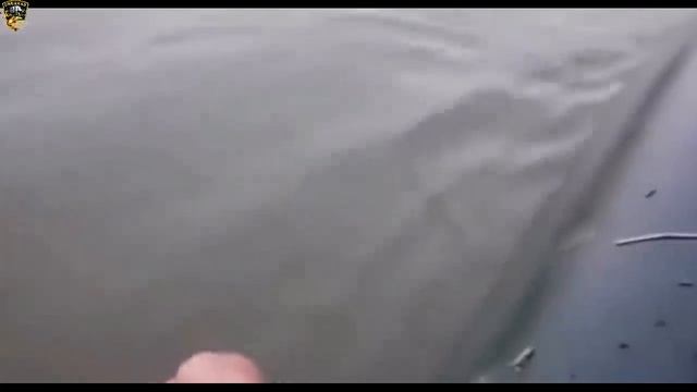 ★Рыбак от рыбака недалеко падает//Пьяные на рыбалке//Весёлая рыбалка 2020//Приколы на воде//★ смотреть онлайн