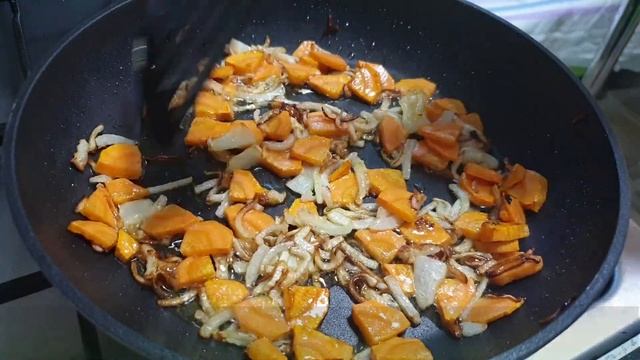 Легкий Суп с Курицей и Вермишелью. Аккуратно присутствует секретный ингредиент. смотреть онлайн