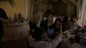 Так  нужно собирать на мальчика и девочку на свадьбе молодые в шоке