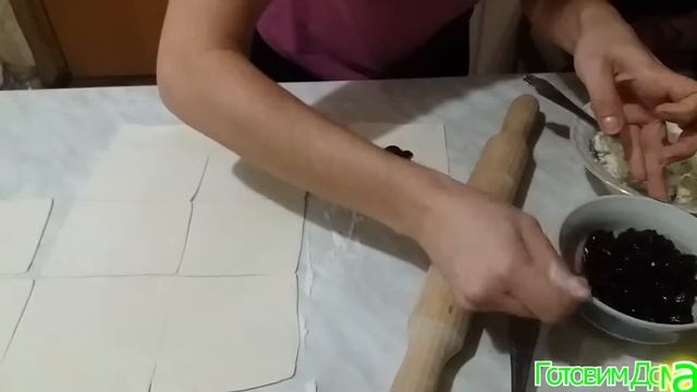 Пирожки со слоеного теста с вишней и творогом смотреть онлайн