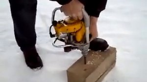Бензодрель   удобная вещь!