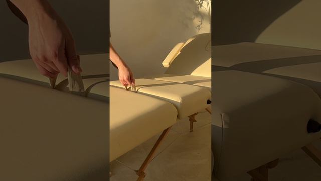 Массажный столкосметологическое кресло для ваших экспертных фотосессий у нас в студии
