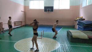 Скоростно-силовое упражнение для прыгунов и спринтеров.
