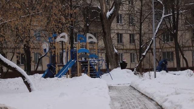 Уборка дворов района Лефортово от снега смотреть онлайн