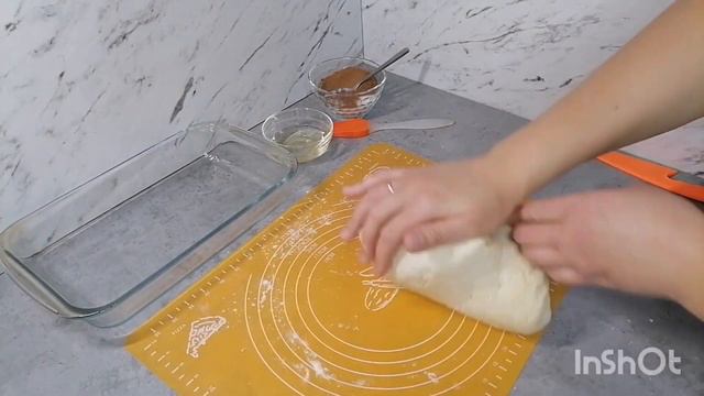 Синнабоны! Или булочки со сметанным кремом #выпечка#быстроивкусно #домашняявыпечка#булочки#синнабон