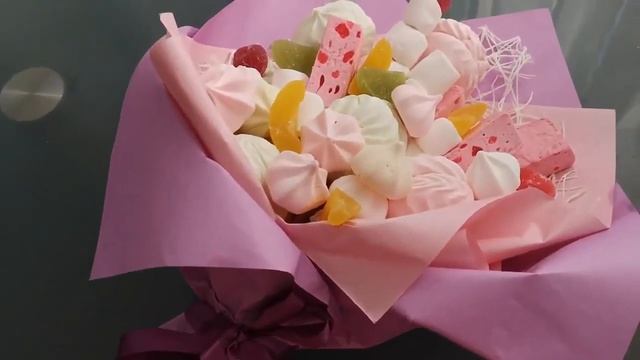Букет из конфет от магазина "Цветы для души"