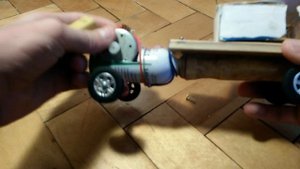 Мои самодельные машинки из 12-вольтовых моторчиков