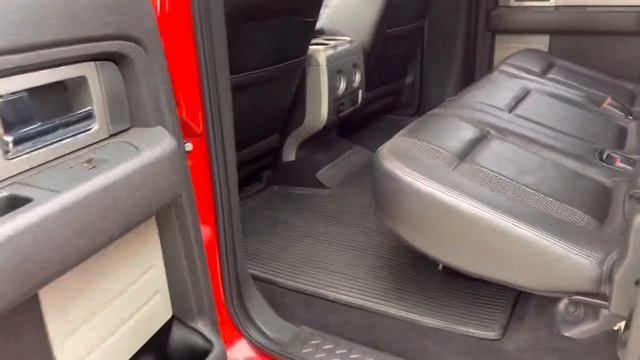 2012 Ford F-150 SVR RAPTOR 6.2L V8 4x4 SuperCrew Automatic in Race Red смотреть онлайн