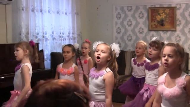 Студия Конфетти Золотая свадьба смотреть онлайн