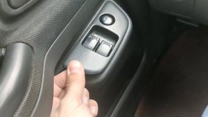 Как снять панель кнопок стеклоподъёмников Suzuki Ignis II