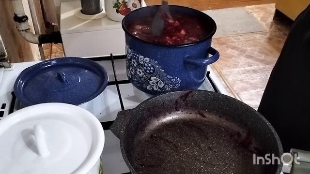 Семья из Казахстана.Всё не вовремя.Нужно менять,истёк срок.Строим дом.