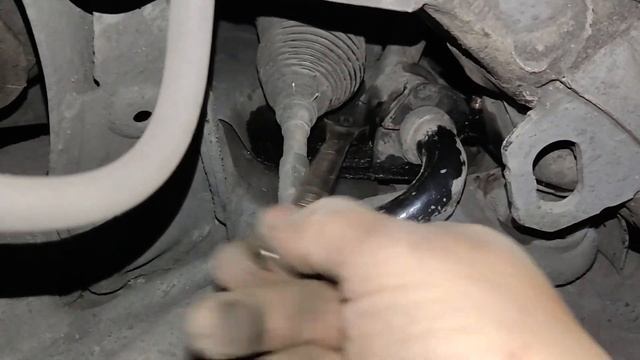 Замена сайлентблоков стабилизатора без ямы на TOYOTA COROLLA FIELDER 161 смотреть онлайн