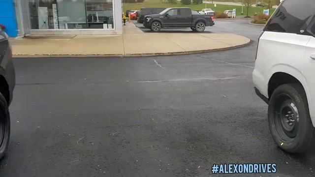 Just arrived 2021 Cadillac Escalade and 2021 Chevrolet Tahoe at Royal Chevrolet Cadillac! смотреть онлайн