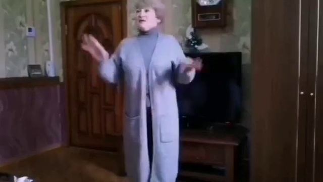 230...Бабушку с собой не берём! смотреть онлайн