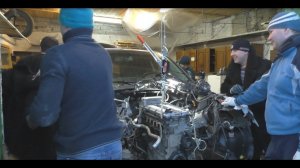 Touareg за 335.000 рублей. Установка двигателя на улице зимой. Цепи 2.