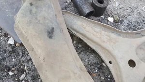 ЗАМЕНА САЙЛЕНТБЛОКОВ ПЕРЕДНЕЙ БАЛКИ НА АУДИ 80 Б4