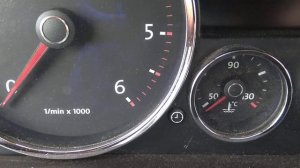 Туарег gp 2007 Периодично щелкает за панелью приборов