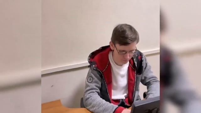 Сплоченный коллектив СК "Азимут Групп" г. Казань. Будни коллектива. смотреть онлайн