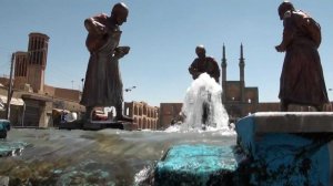 Иран, женщины и дети в мечети, Йезд. Iran, muslim women, Yazd