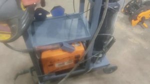 как сделать передвижную тележку для полуавтомат и баллона с углекислотой своими руками