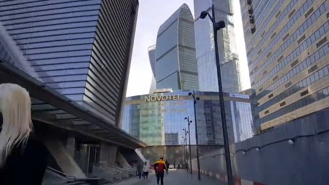 Переход на станцию метро "Деловой центр" со станции МЦК "Деловой центр"