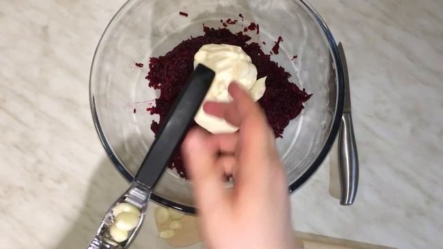 СВЕКЛА (БУРЯК) С ЧЕСНОКОМ И МАЙОНЕЗОМ