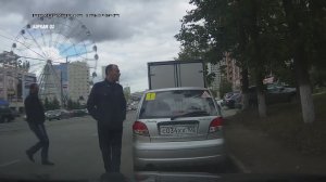 Лица кавказской национальности вскрыли авто