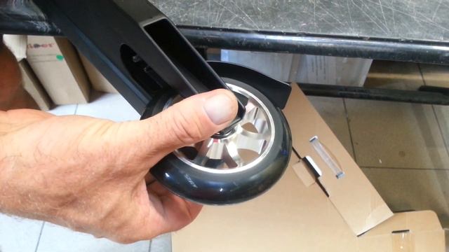 Трюковый самокат Freerider ST-110 - обзор и распаковка. смотреть онлайн