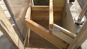 Бассейн часть 12 (монтаж лестницы).