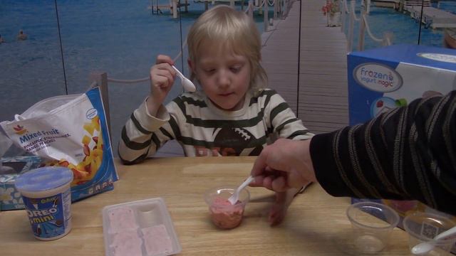 Frozen Yogurt смотреть онлайн