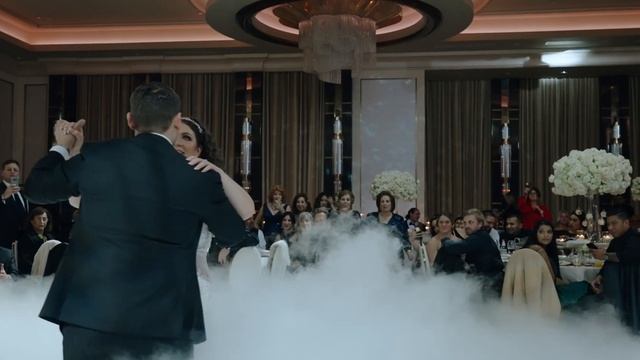 First Dance to Can't Take My Eyes Off Of You by Frankie Valli смотреть онлайн