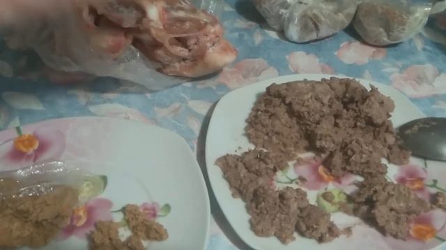 Кошачья еда натуральная .Я не кормлю пакетами из магазина сухими, жидкими, для меня это очень накла