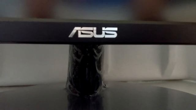 Up-close Unboxing ASUS 4K Gaming Monitor VP28UQG смотреть онлайн
