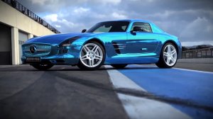 Тест-драйв электрического Mercedes-Benz SLS AMG